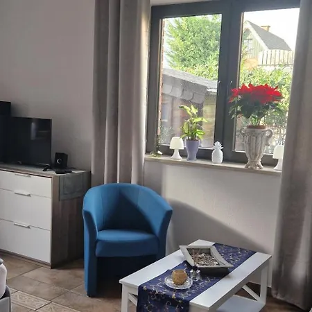 Haus Mit Garten Privatunterkunft *