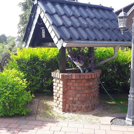 Homestay Wohlfuehlsoase - Haus Mit Kueche & Garten Rhede (North Rhine-Westphalia)