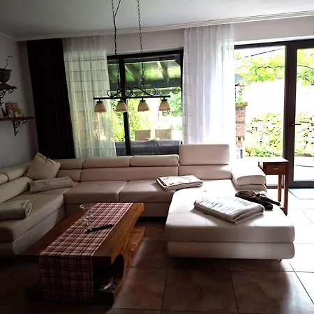 Privatunterkunft Haus Mit Garten *