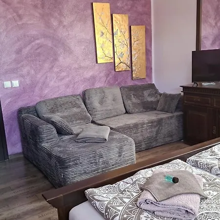 Haus Mit Garten Privatunterkunft