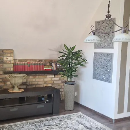 Homestay Wohlfuehlsoase - Haus Mit Kueche & Garten Rhede (North Rhine-Westphalia)